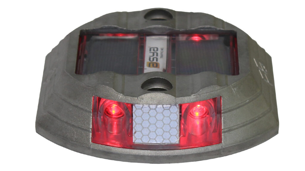 Gunes Enerjili Yol Butonu