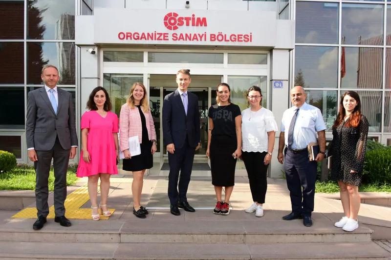Avusturya Ticaret Müsteşarı Gerhard Lackner ve Avusturya Ticaret Ateşesi Dr. Christian Maier ekibi ile birlikte OSTİM Kümelerini ziyaret etti