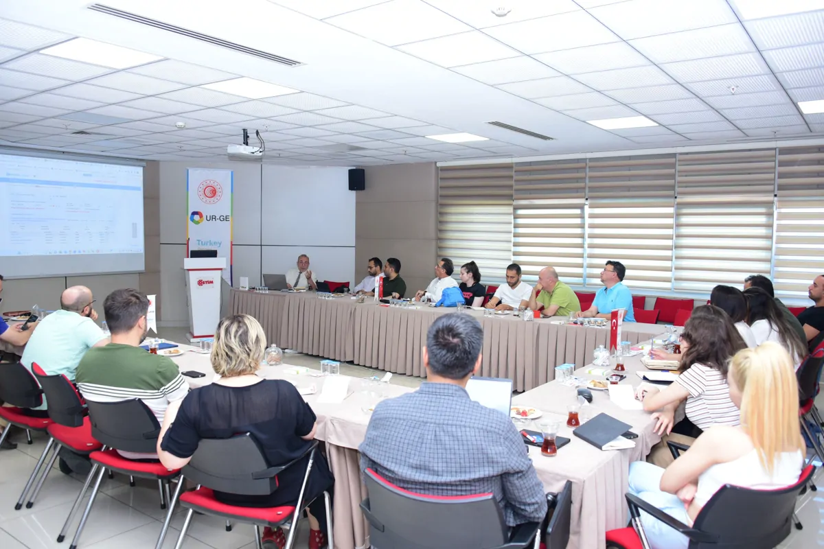 Uluslararası Ticarette Rekabetçi İstihbarat Eğitimi
