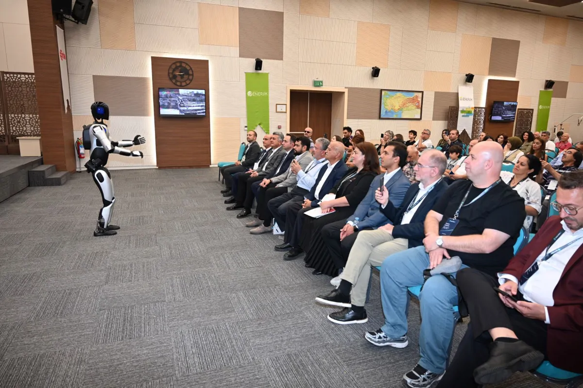 Enerji, Yapay Zekâ ve Robotlar “Akıllı Endüstri Üçgeni” Seminerinde Buluştu
